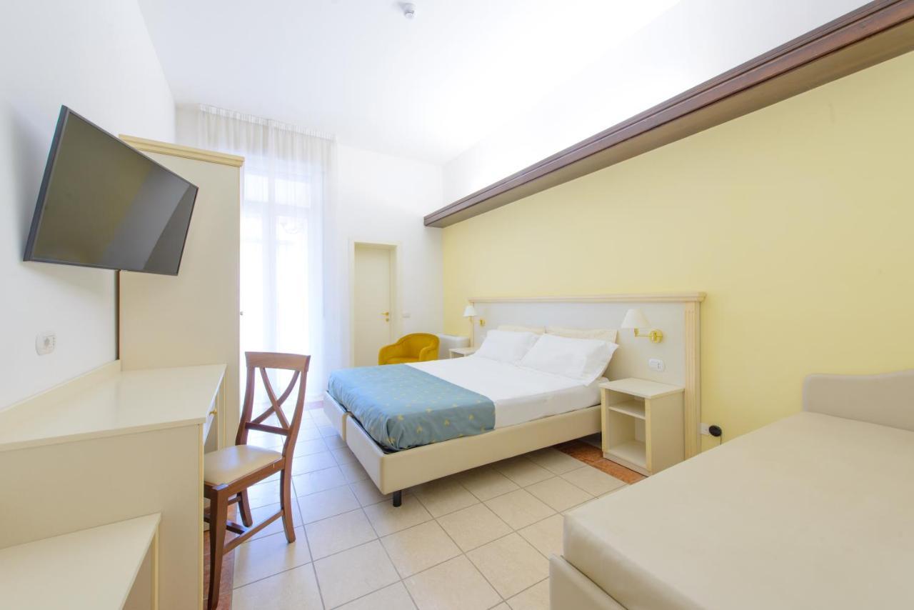 Palace Hotel Domus Mea Riccione Esterno foto