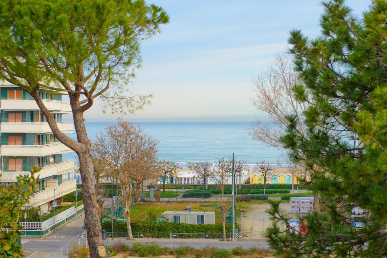 Palace Hotel Domus Mea Riccione Esterno foto
