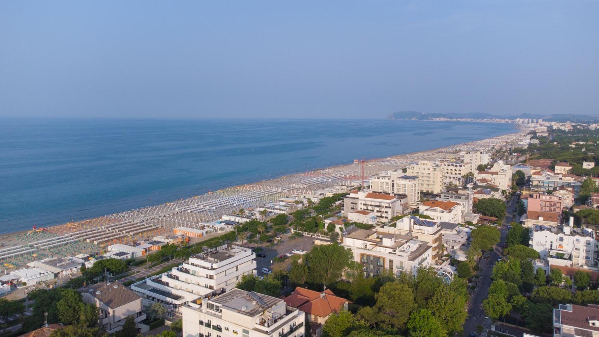 Palace Hotel Domus Mea Riccione Esterno foto